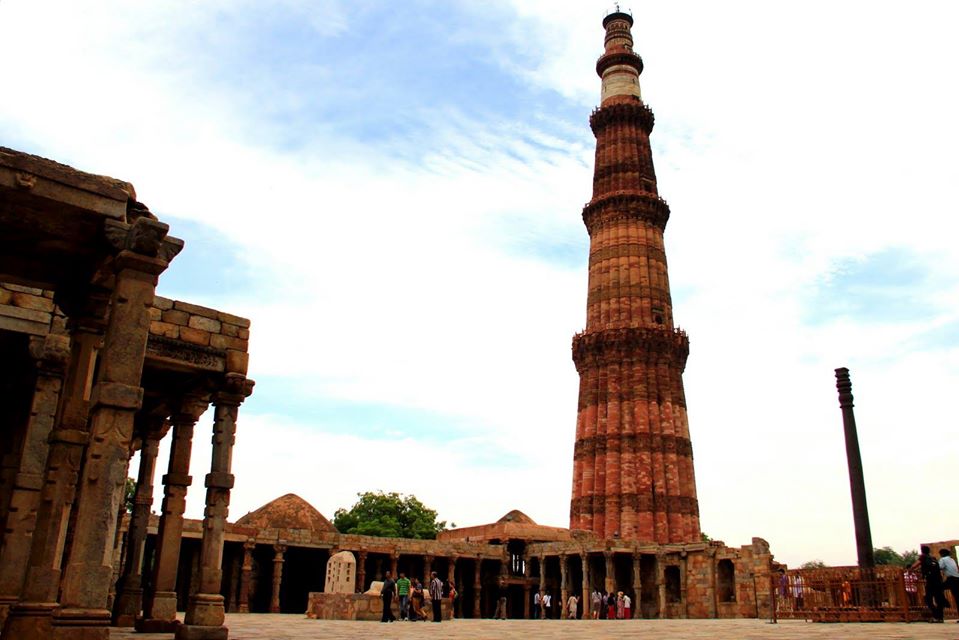  Qutub Minar- The best places to visit in delhi 